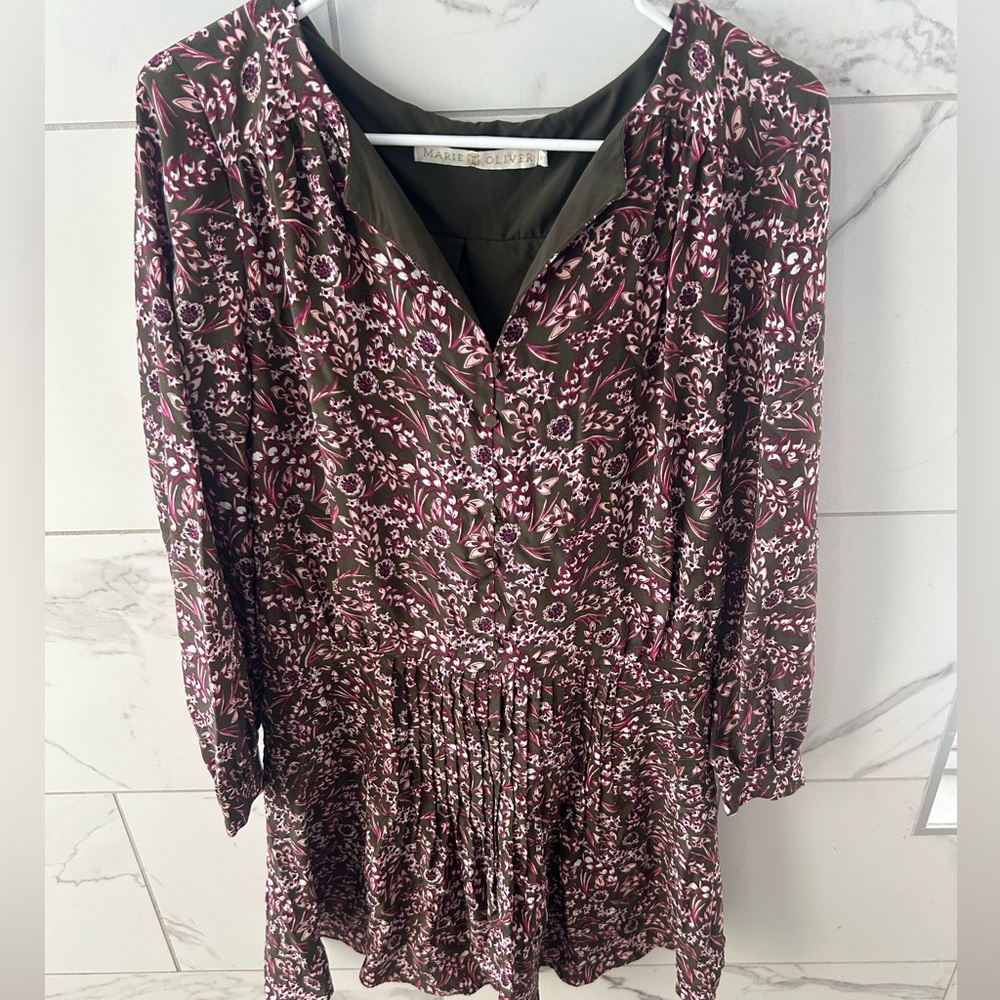 Marie Oliver Mini Dress Runs TTS Size Small 
-Retail for 325!
-Selling for 100